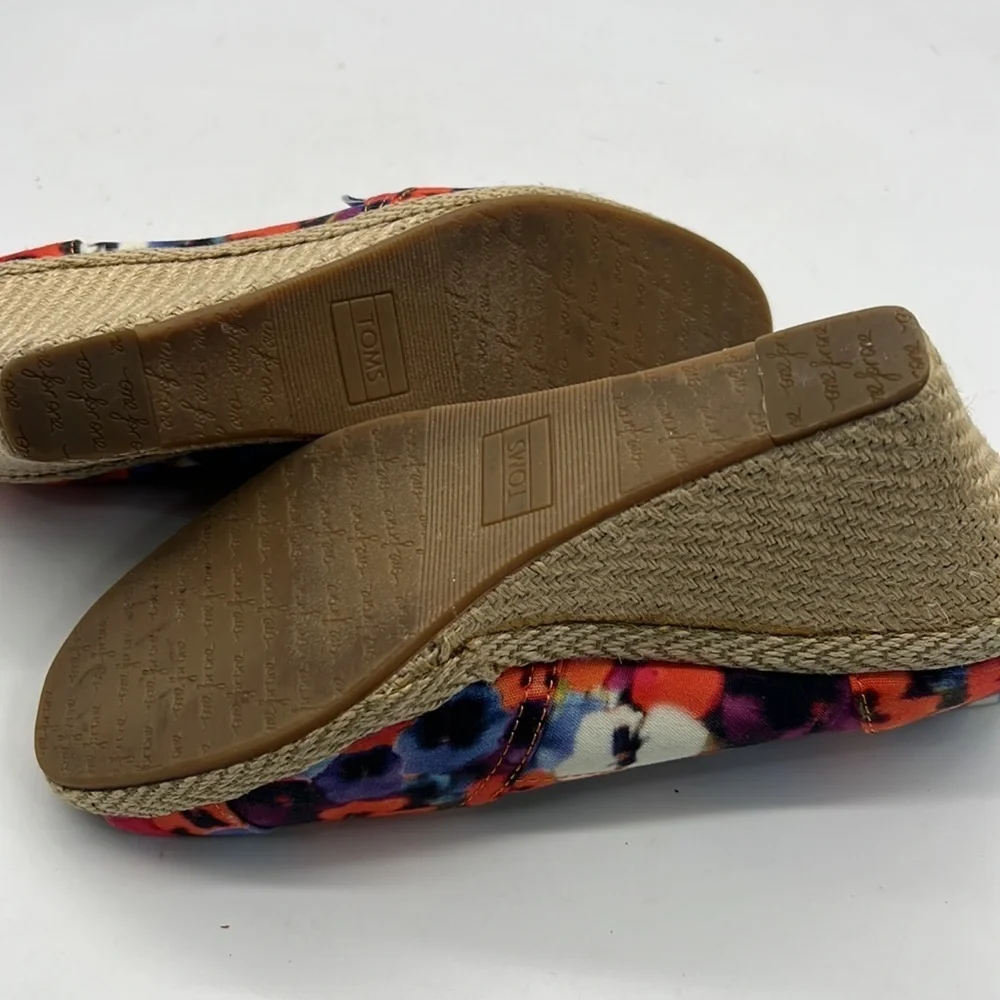 TOMS Espadrille Wedge Slip on Shoe with Peep Toe size 9W